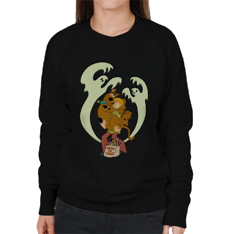 Scooby Doo Halloween Trick Or Treat Ghosts Women's Sweatshirt Hoodie with Frayed Bohemian Relaxed Scooby Doo Halloween Trick Or Treat Ghosts Women's Sweatshirt Hoodie with Frayed Bohemian Relaxed